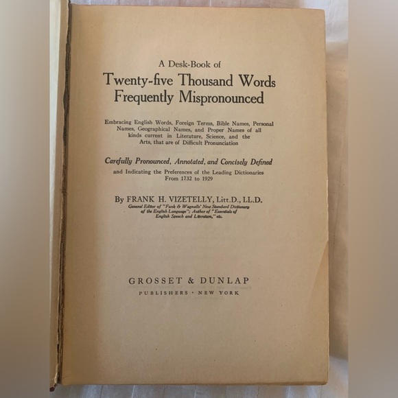 Desk Book of 25,000 Words Frequently Mispronounced; Copyright 1929 - Picture 4 of 7